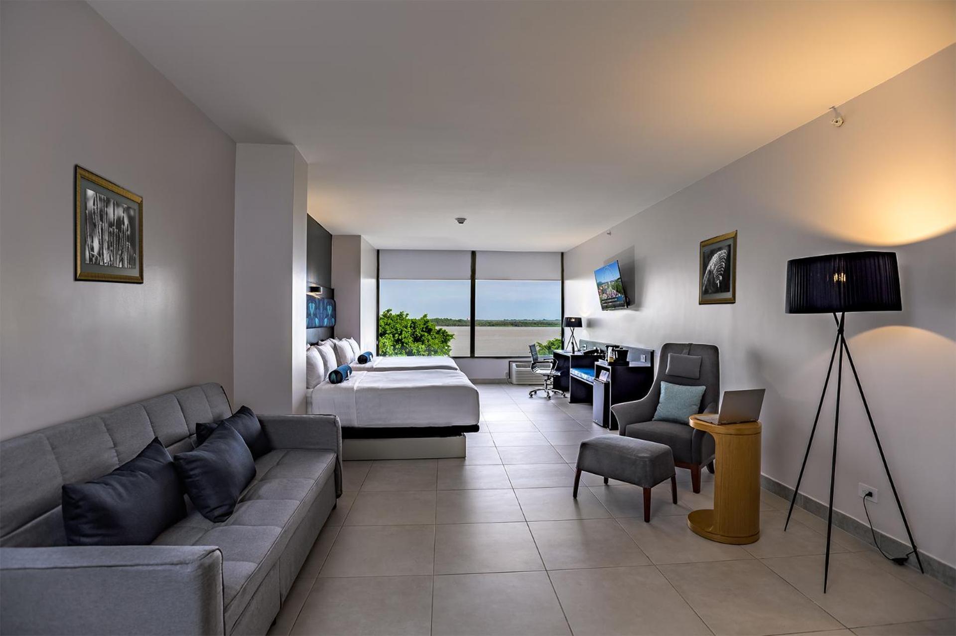 Doubletree By Hilton Guayaquil Hotel Екстериор снимка